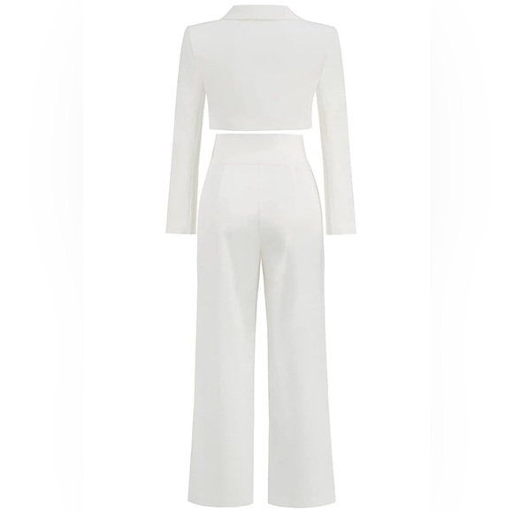 White cropped blazer with shoulder pads & white silk pants. XS - Picture 3 of 12